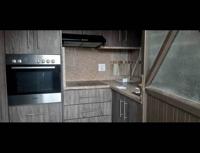 3 BEDROOM HOUSE FOR SALE IN MEREDALE